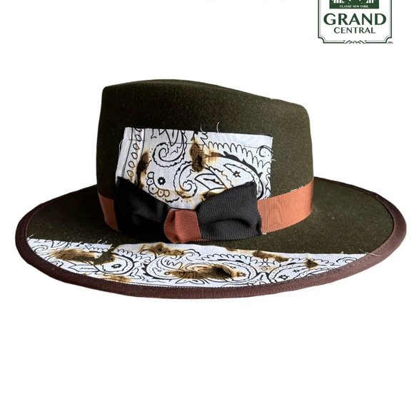 Gorgeous NWT Olive Bandana Hat